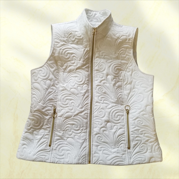 Black Rivet Jackets & Blazers - Black Rivet Quilted White Vest w/ Gold Zippers